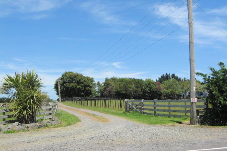 Photo of property in 370b Clarks Beach Road, Clarks Beach, Pukekohe, 2679