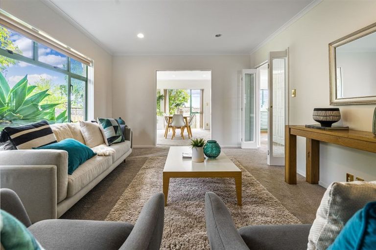 Photo of property in 10 Sandpiper Grove, Unsworth Heights, Auckland, 0632