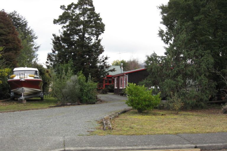 Photo of property in 9 Mckerrow Street, Te Anau, 9600