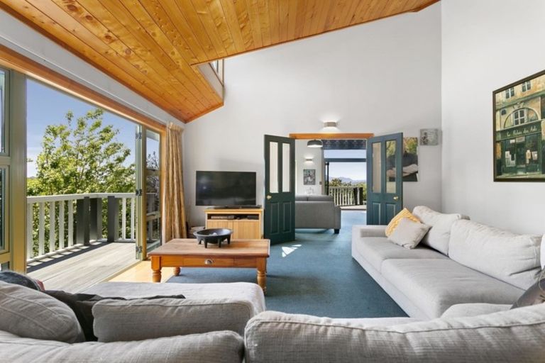 Photo of property in 22 Blue Ridge Drive, Acacia Bay, Taupo, 3385