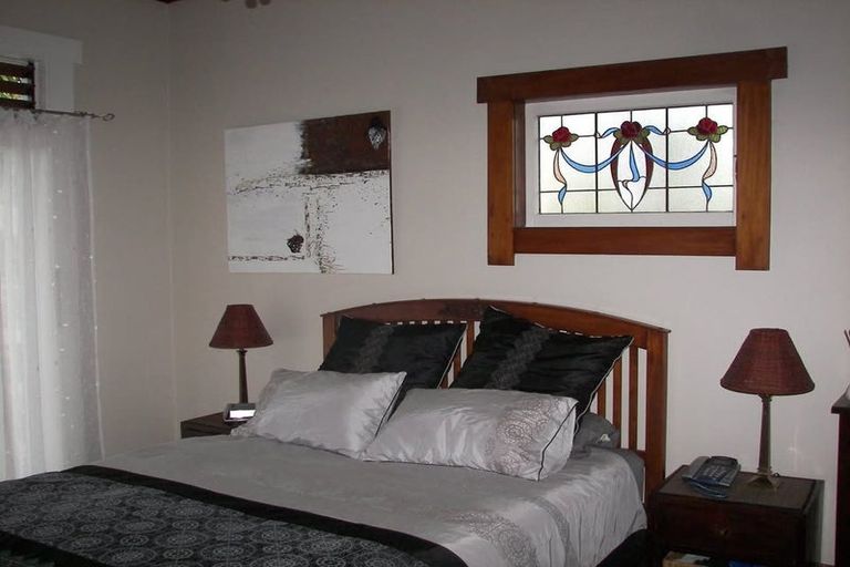 Photo of property in 32 Forbes Street, Onehunga, Auckland, 1061