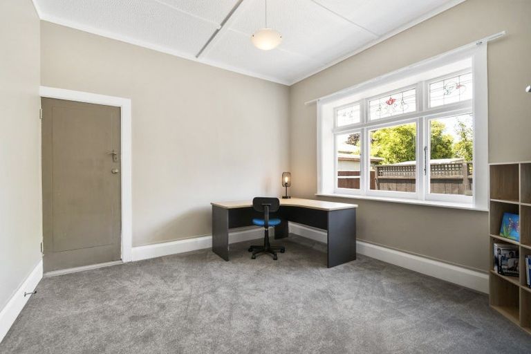 Photo of property in 471a Featherston Street, Palmerston North, 4414