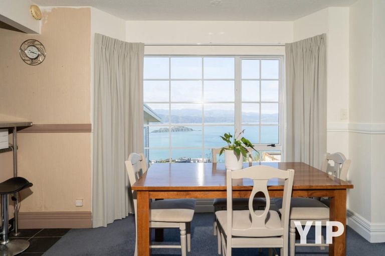 Photo of property in 4a Sunhaven Drive, Newlands, Wellington, 6037