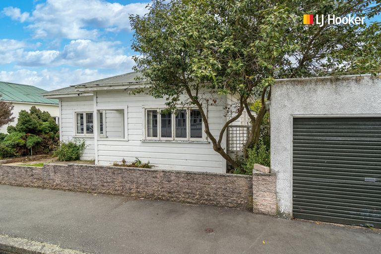 Photo of property in 43 Selwyn Street, North East Valley, Dunedin, 9010