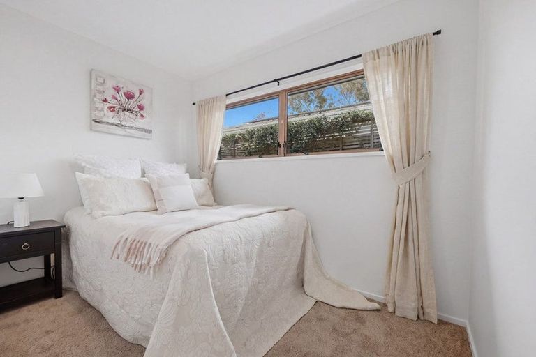 Photo of property in 20b Ashdown Place, Pahurehure, Papakura, 2113