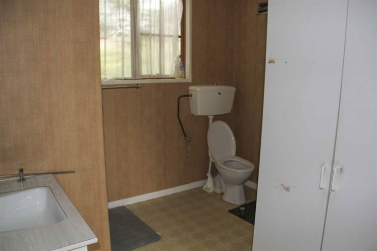 Photo of property in 68 Clifden Highway, Tuatapere, 9691