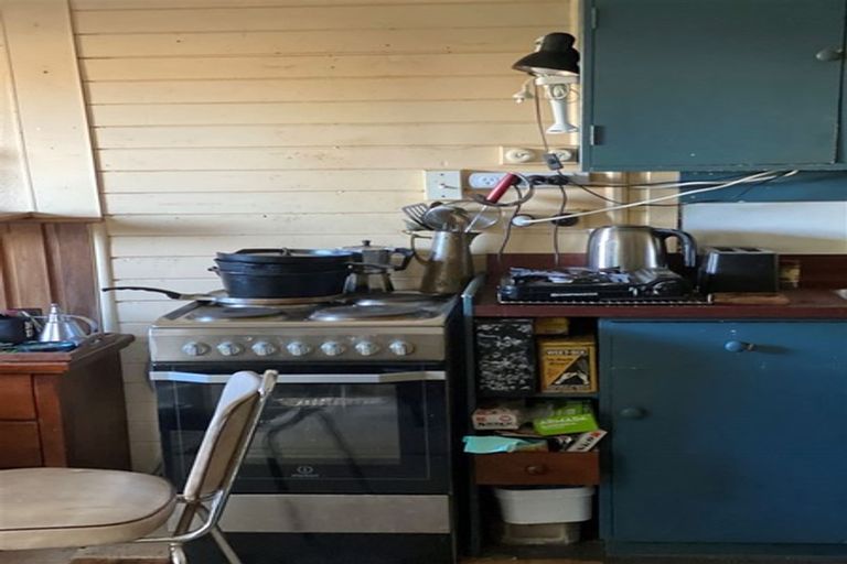 Photo of property in 14b Toi Street, Otaki Beach, Otaki, 5512