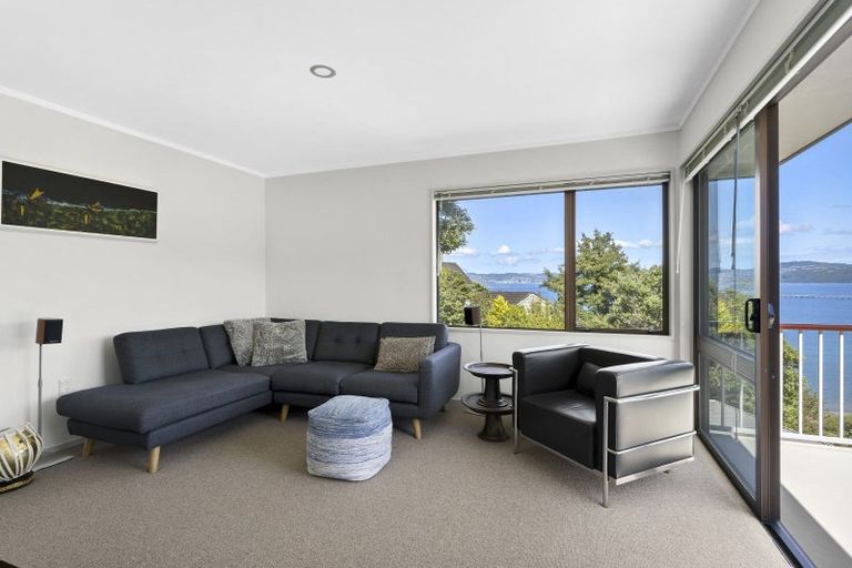 Photo of property in 32 Walter Road, Lowry Bay, Lower Hutt, 5013