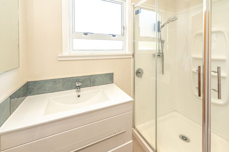 Photo of property in 24 Burns Street, Tawhero, Whanganui, 4501