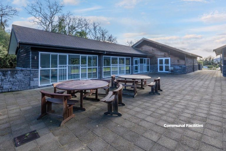 Photo of property in 10 Parawera Drive, Acacia Bay, Taupo, 3330