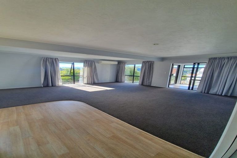 Photo of property in 113 Percy Dyett Drive, Karori, Wellington, 6012