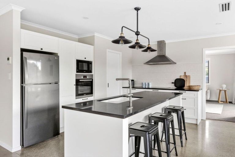 Photo of property in 15 Moemoea Place, Cambridge, 3434