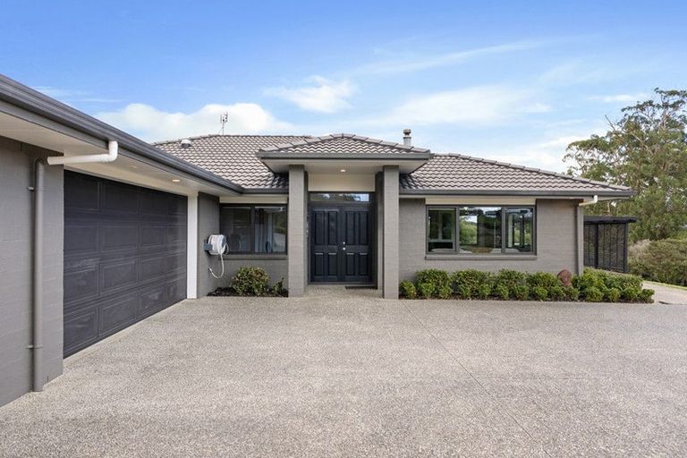 Photo of property in 71 Kaipara Road, Papakura, 2582