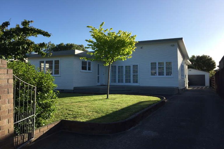 Photo of property in 12 Avon Street, Waterloo, Lower Hutt, 5011