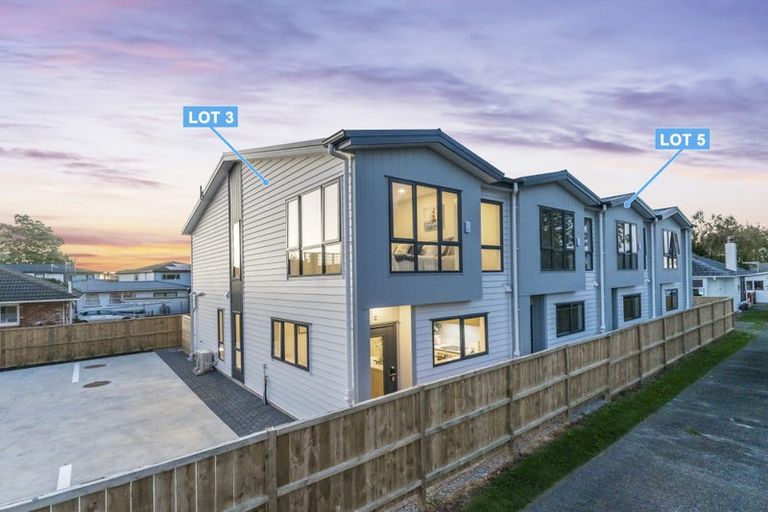 Photo of property in 35c Hereford Street, Te Atatu Peninsula, Auckland, 0610