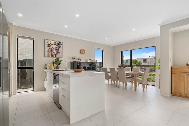 Photo of property in 36 Ringa Matau Road, Hobsonville, Auckland, 0616