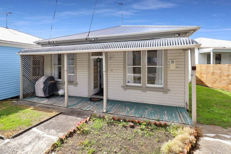 Photo of property in 57 Childers Terrace, Kilbirnie, Wellington, 6022
