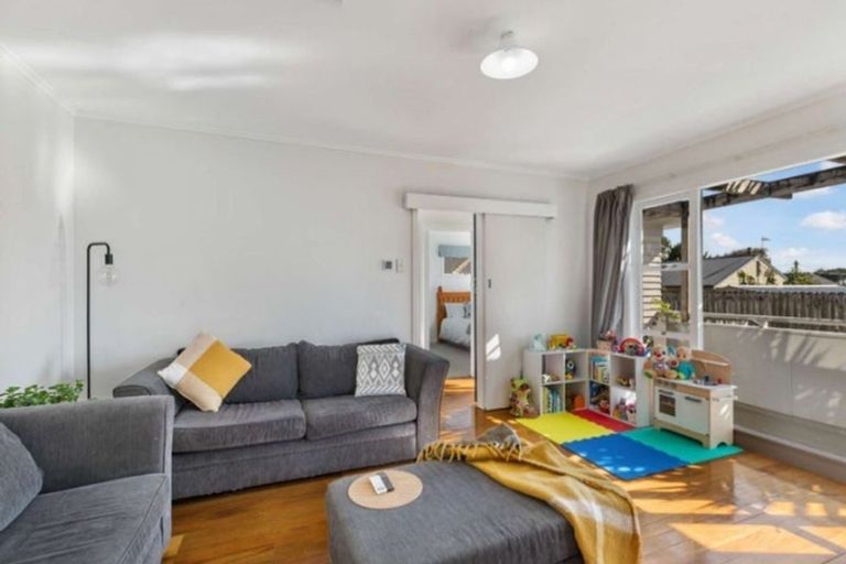 Photo of property in 15a Howden Street, Waiuku, 2123