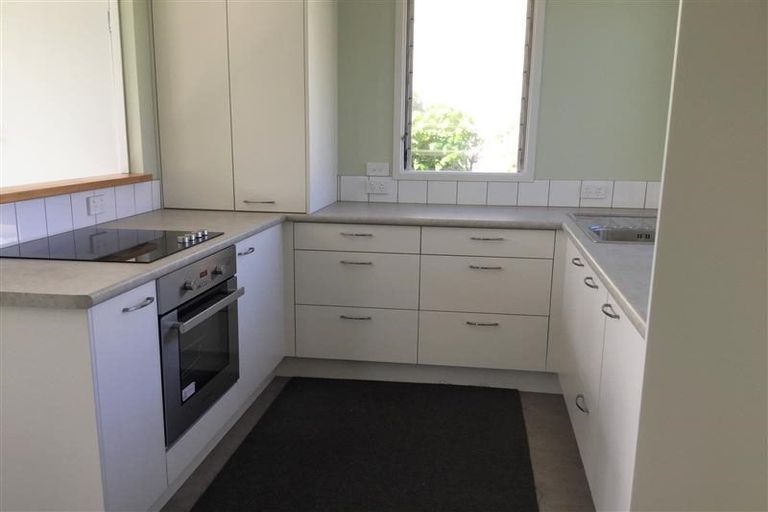 Photo of property in 4 Harbour Street, Moturoa, New Plymouth, 4310