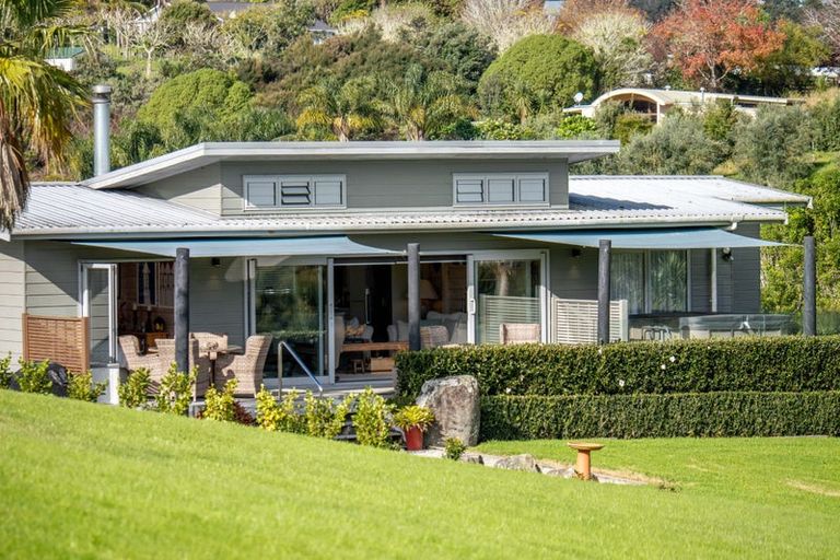 Photo of property in 16 Te Akau Drive, Russell, 0272
