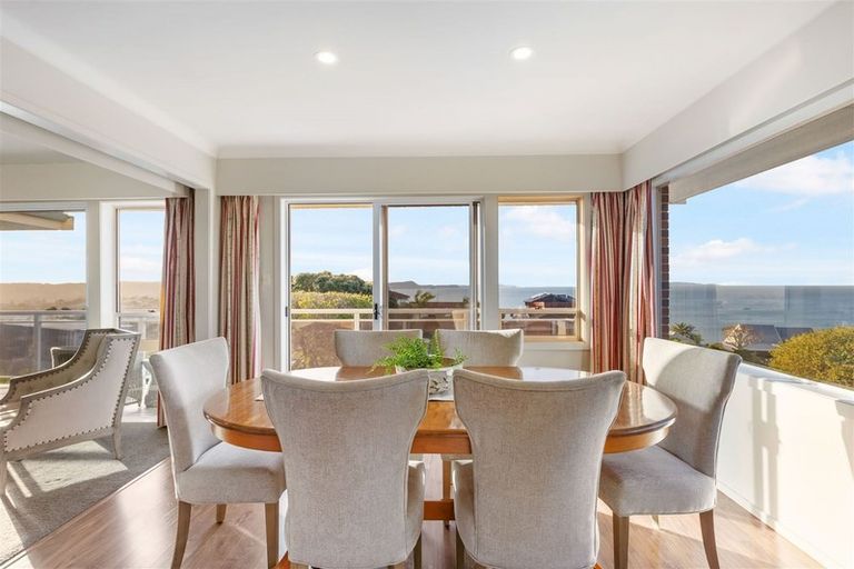 Photo of property in 17 Durness Place, Red Beach, 0932