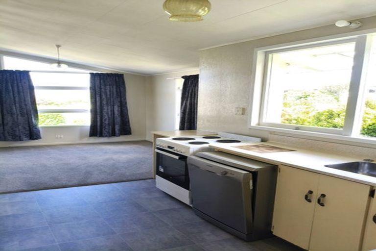 Photo of property in 32 Stuart Street, Holmes Hill, Oamaru, 9401