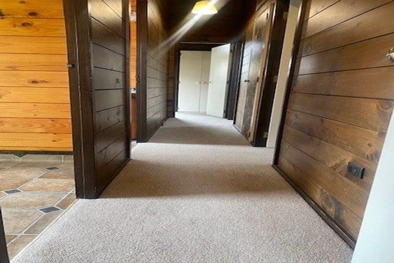 Photo of property in 295 Mangorei Road, Merrilands, New Plymouth, 4312