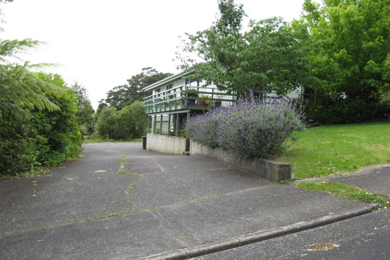Photo of property in 8 Cromwell Place, Pukekohe, 2120