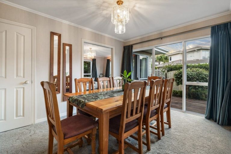 Photo of property in 58 Marina View Drive, West Harbour, Auckland, 0618