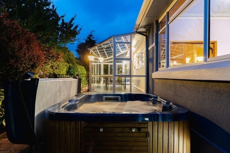 Photo of property in 121 Kenmure Road, Belleknowes, Dunedin, 9011