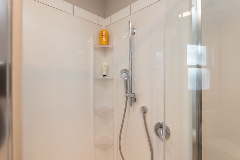 Photo of property in 21 Ongo Road, Hunterville, 4730