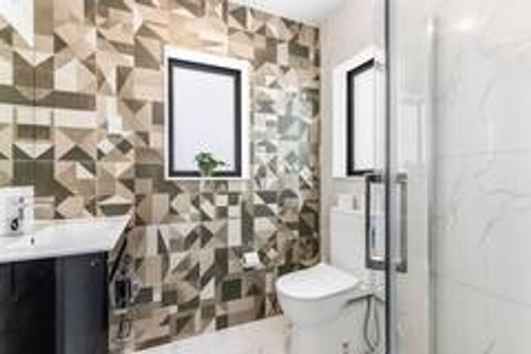 Photo of property in 1 Kendall Court, Wattle Downs, Auckland, 2103