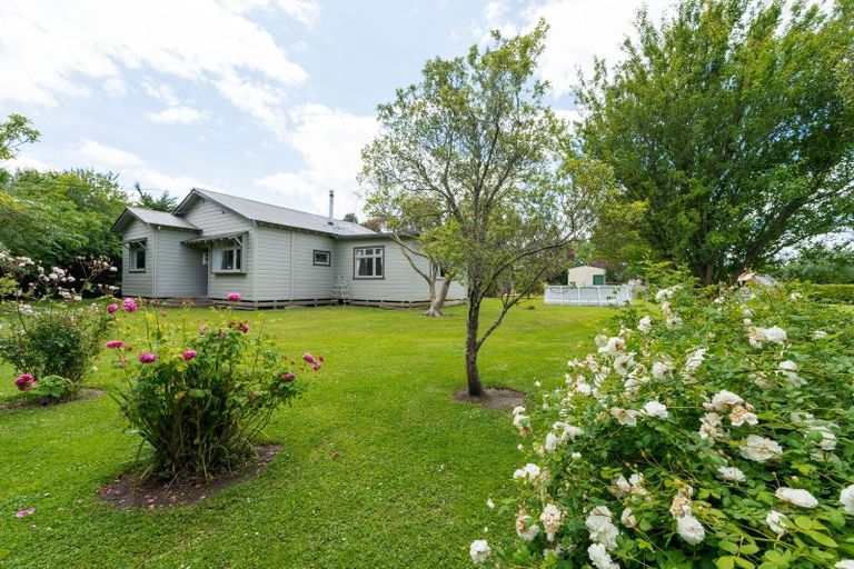 Photo of property in 986 Halcombe Road, Halcombe, Feilding, 4779