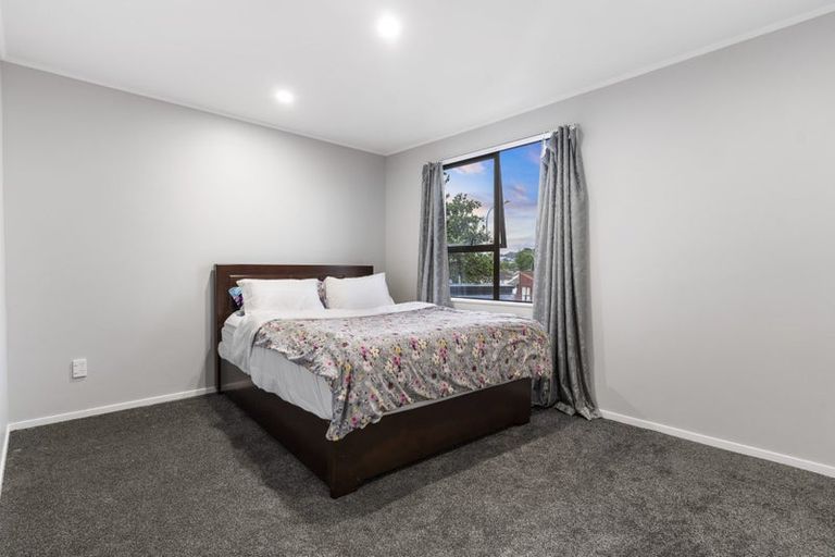Photo of property in 1/71 Luanda Drive, Ranui, Auckland, 0612