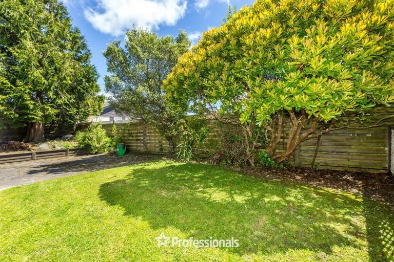 Photo of property in 2 Fenchurch Grove, Stokes Valley, Lower Hutt, 5019