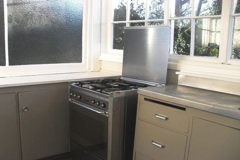 Photo of property in 6c Edgecumbe Street, Whitiora, Hamilton, 3200