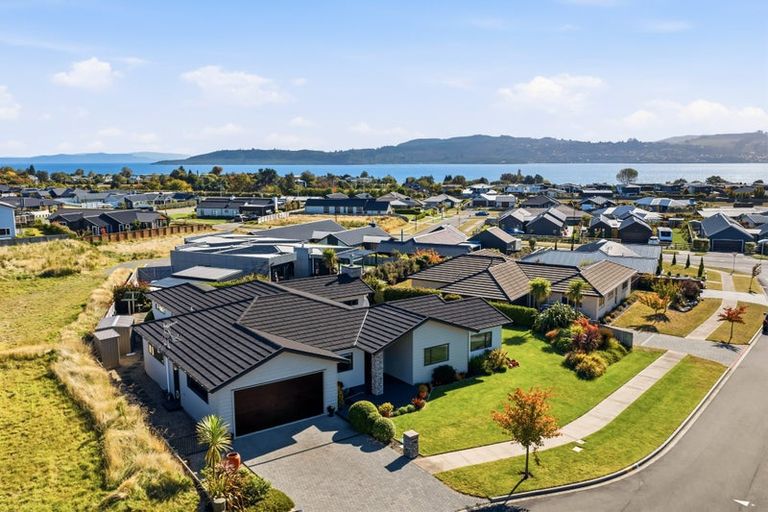 Photo of property in 6 Tuhua Close, Wharewaka, Taupo, 3330