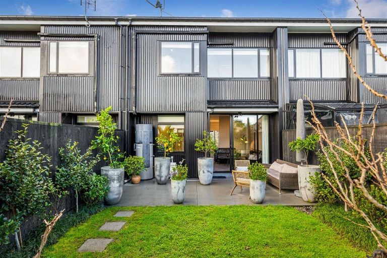 Photo of property in 16 Te Aho Matua Road, Hobsonville, Auckland, 0616