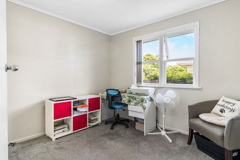 Photo of property in 19 Surrey Street, Manurewa, Auckland, 2102