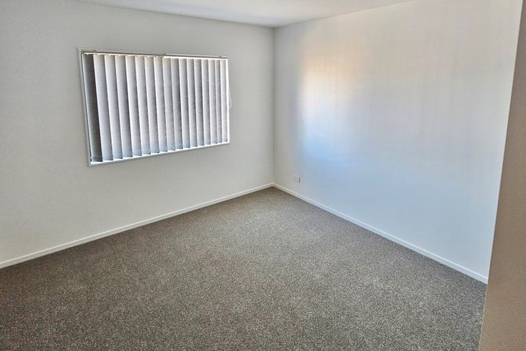 Photo of property in 5 Nga Pona Toru Road, Flat Bush, Auckland, 2019