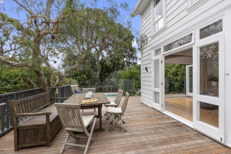 Photo of property in 26 Hastings Parade, Devonport, Auckland, 0624