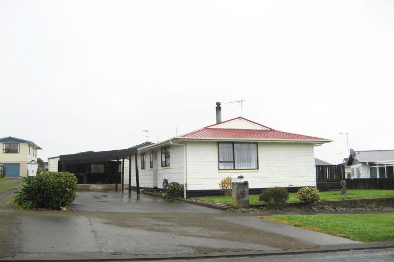 Photo of property in 3 Elliott Street, Waitara, 4320