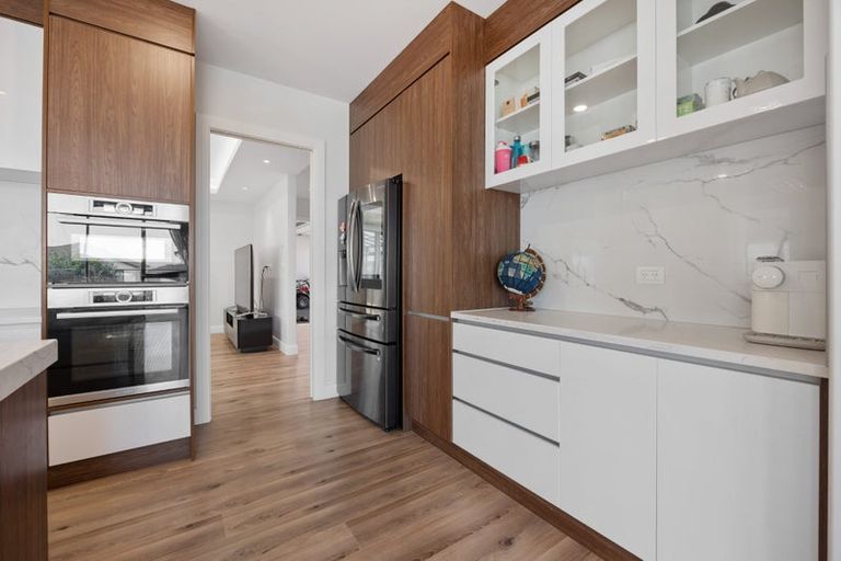 Photo of property in 2 Drumnaconagher Road, Flat Bush, Auckland, 2019