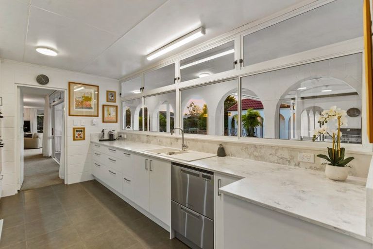 Photo of property in 51 Riverside Road, Orewa, 0931