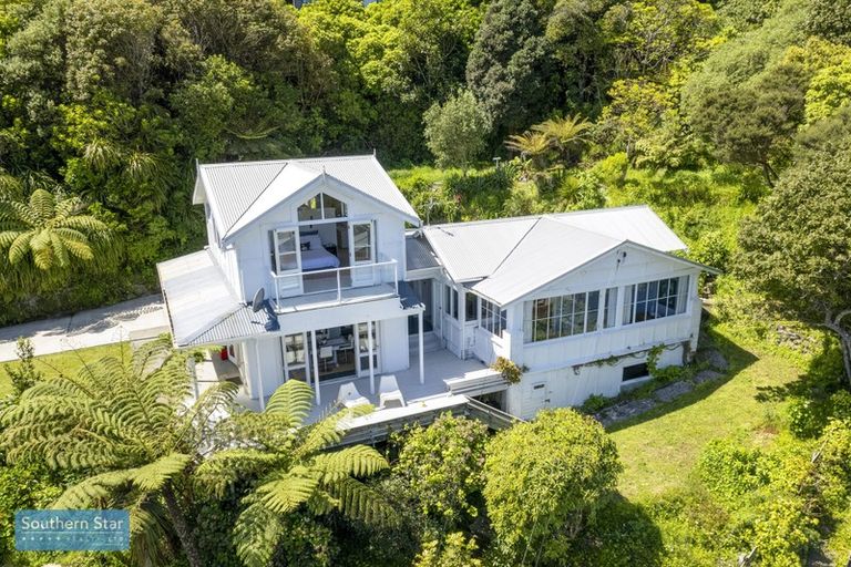 Photo of property in 74 Cluny Road, Plimmerton, Porirua, 5026