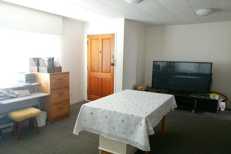 Photo of property in 190 Universal Drive, Henderson, Auckland, 0610