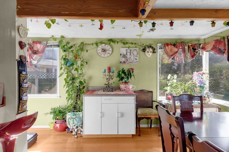 Photo of property in 60 Kawaha Point Road, Kawaha Point, Rotorua, 3010