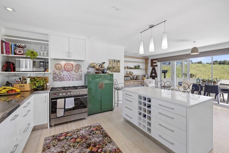 Photo of property in 822 Carrington Road, Hurworth, New Plymouth, 4371