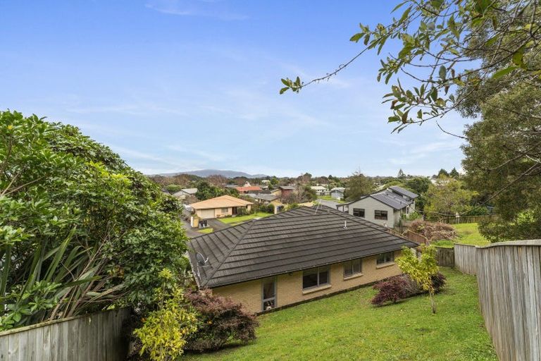Photo of property in 11b Poneke Drive, Waikanae, 5036