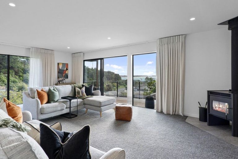 Photo of property in 32 Soleares Avenue, Mount Pleasant, Christchurch, 8081